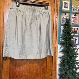 LOFT Stylish Gray Skirt